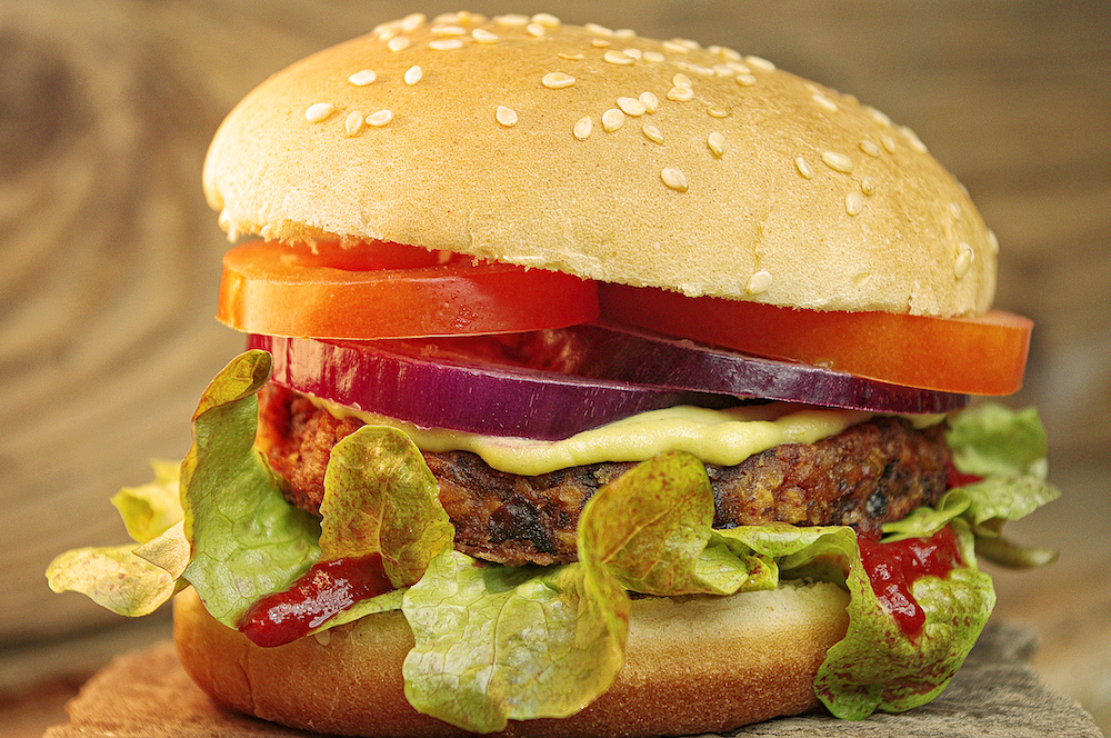 Vegane Burger mit Bohnen-Patties